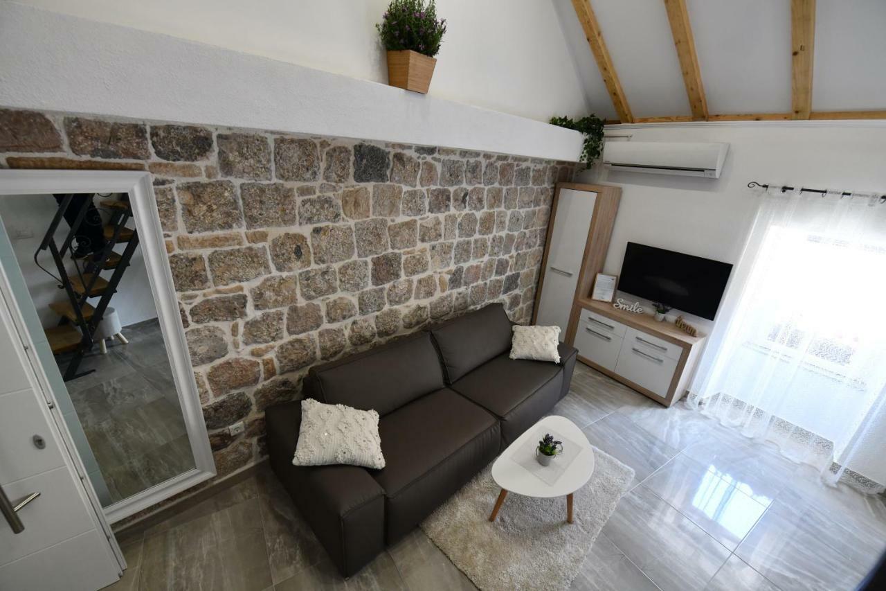 Apartment Lavanda Sinj Exterior foto